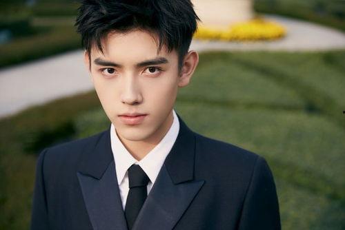 陈飞宇娱乐爆料最新消息,最新动态揭秘，明星私生活大曝光！